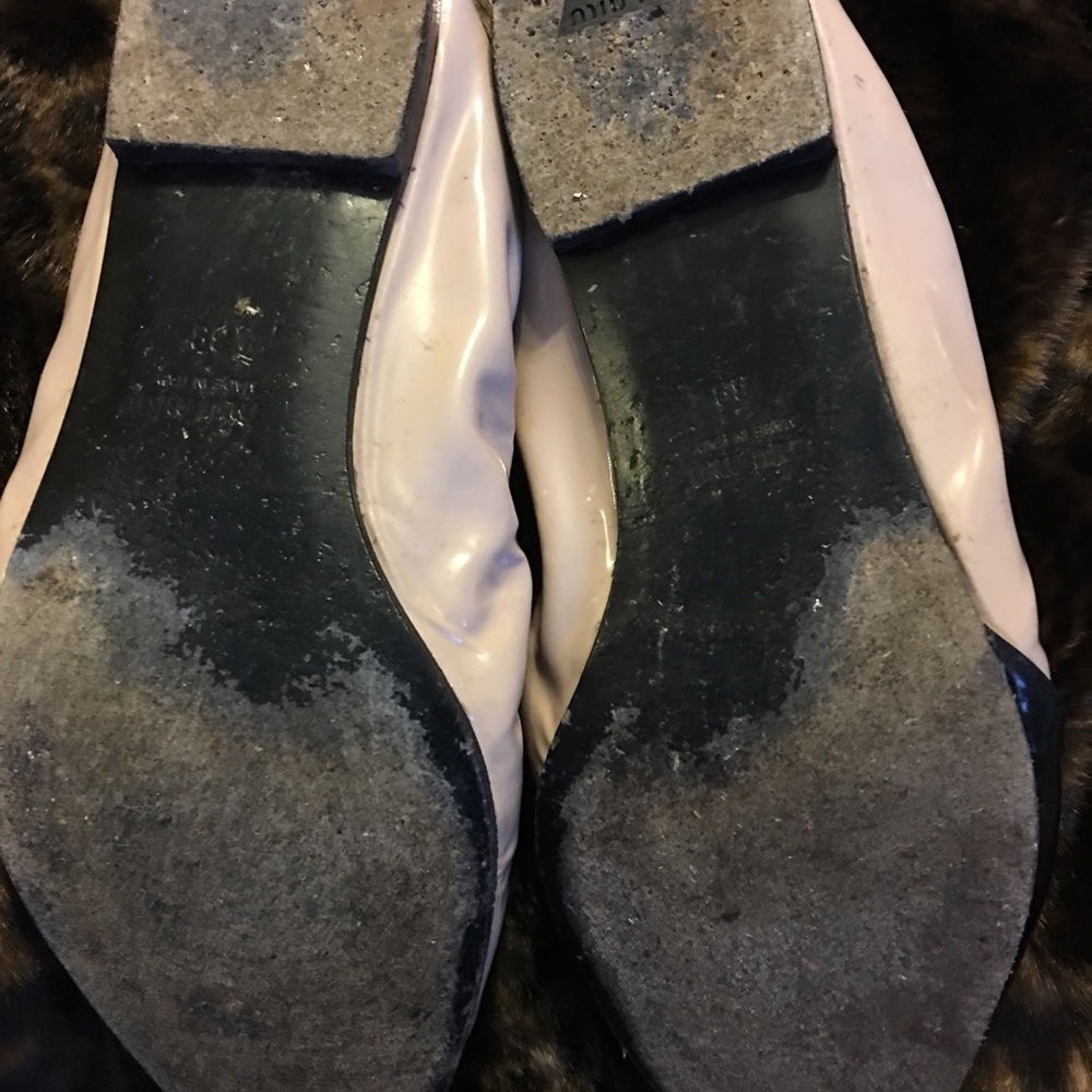 Miu Miu nude and black patent leather flats!  SEXY - Picture 4 of 8